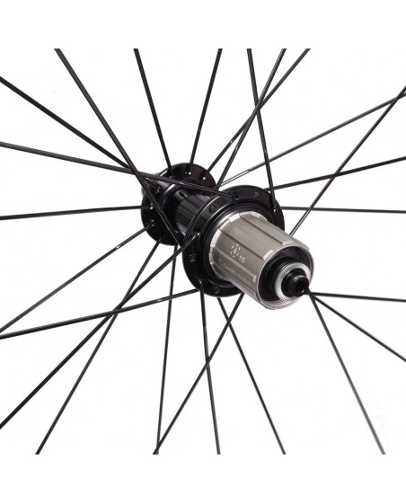 roue vélo de route carbone